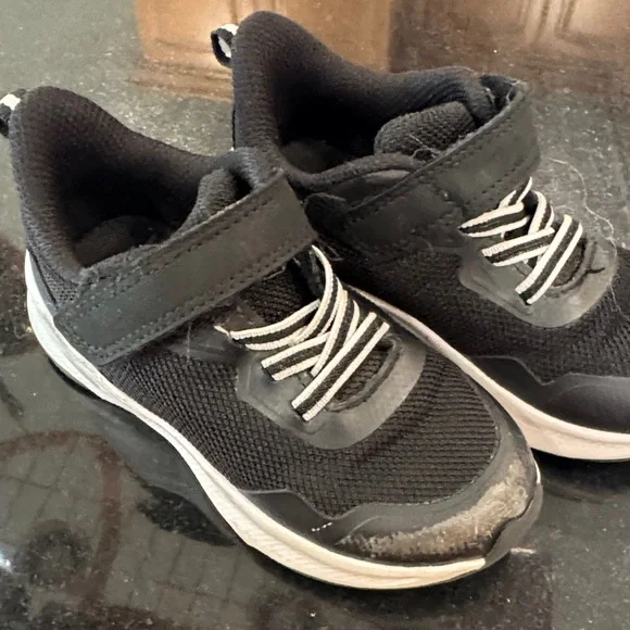 Athletic Works Toddler Boys Mesh Jogger Sneakers - Picture 2 of 13